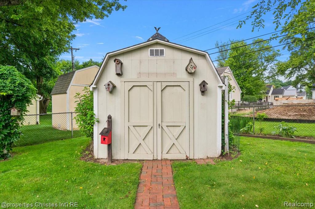 735 Novi Street, Northville, MI 48167 — Photo 38