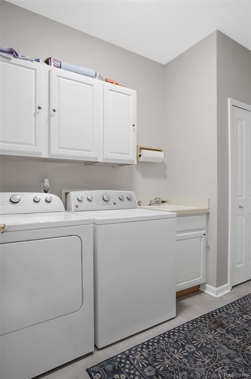 16822 Lochmoor Circle W, Northville, MI 48168 — Photo 23