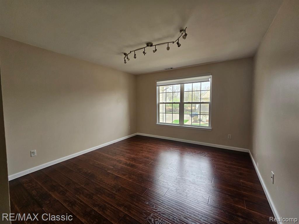 8469 Heywood Circle, Sterling Heights, MI 48312 — Photo 10