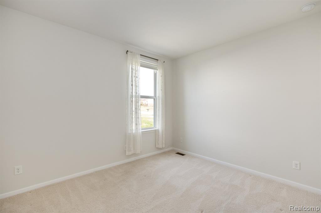 9336 SAINT ANDREWS Drive, Grand Blanc, MI 48439 — Photo 17