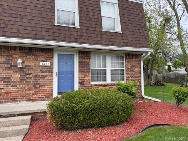 6351 Beechfield Drive, Lansing, MI 48911 — front exterior