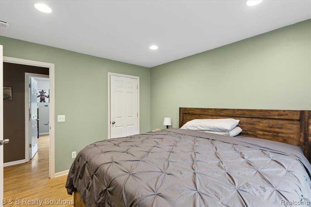 2264 Dodds Road, North Branch, MI 48461 — Photo 17