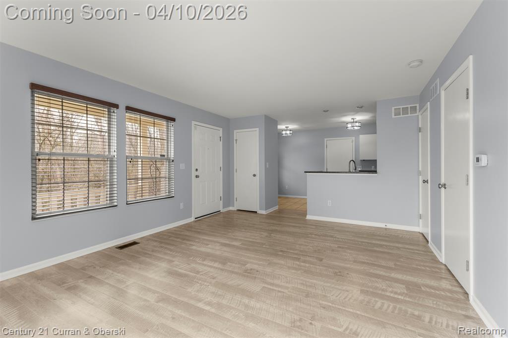 8045 Colonial Lane, Ypsilanti, MI 48198 — Photo 11