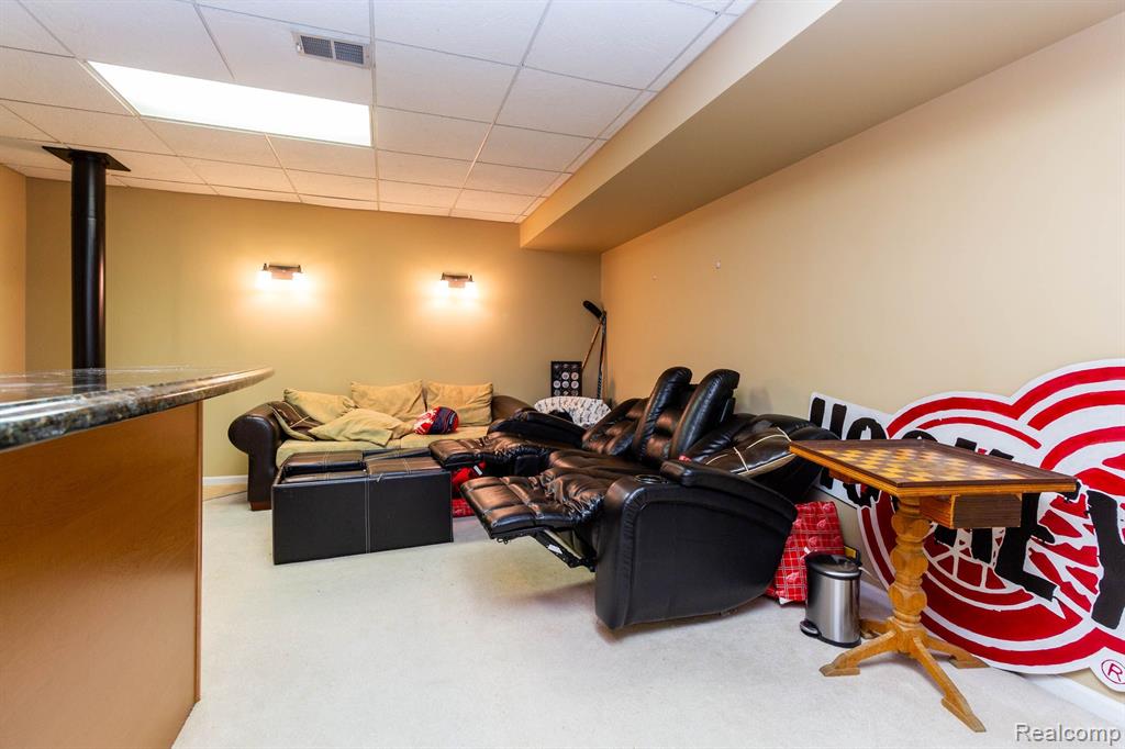 45515 EMERALD FOREST Drive, Novi, MI — Photo 51