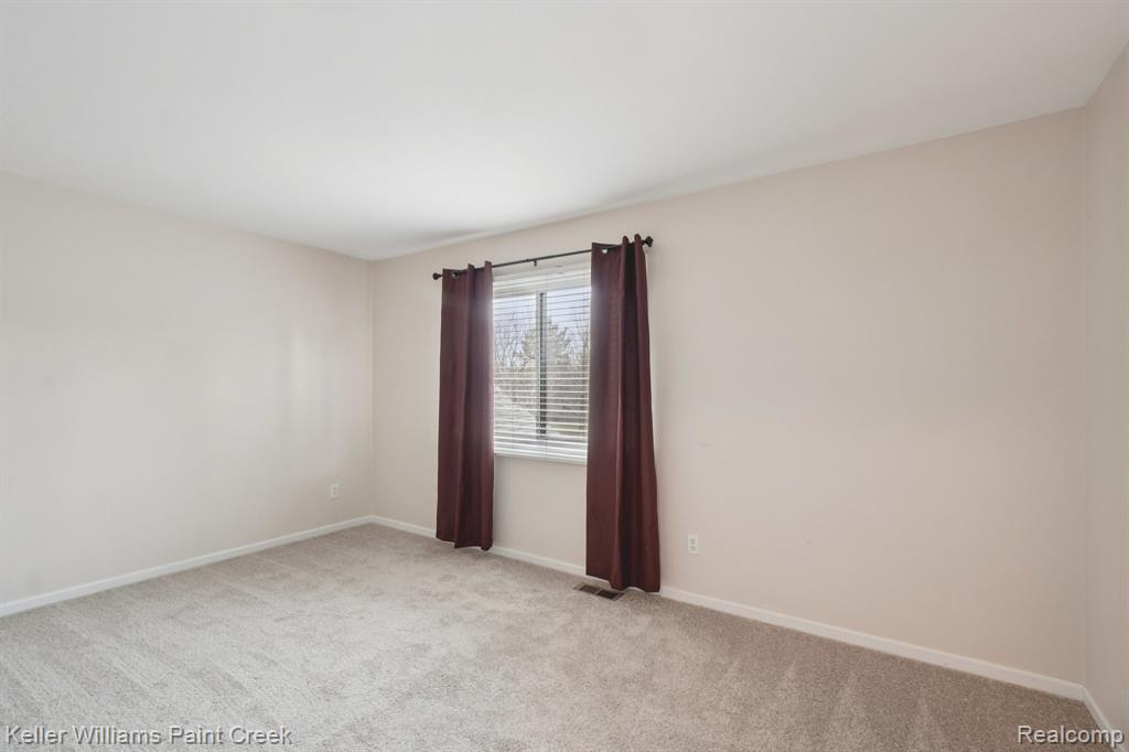 2799 Lochmoor Boulevard, Lake Orion, MI — Photo 29