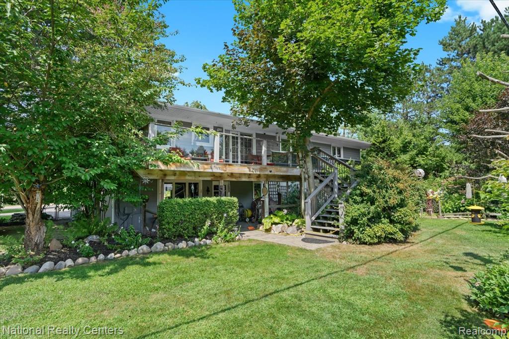 1785 Middle Road, Highland, MI — Photo 31