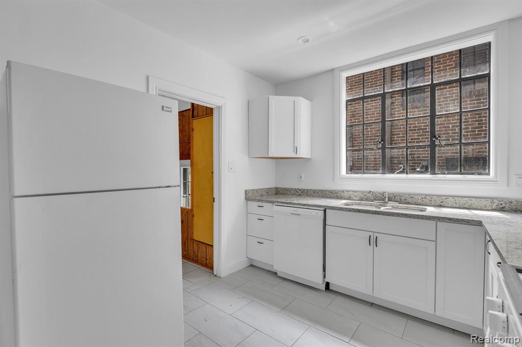 19510 Stratford Road, Detroit, MI 48221 — Photo 21