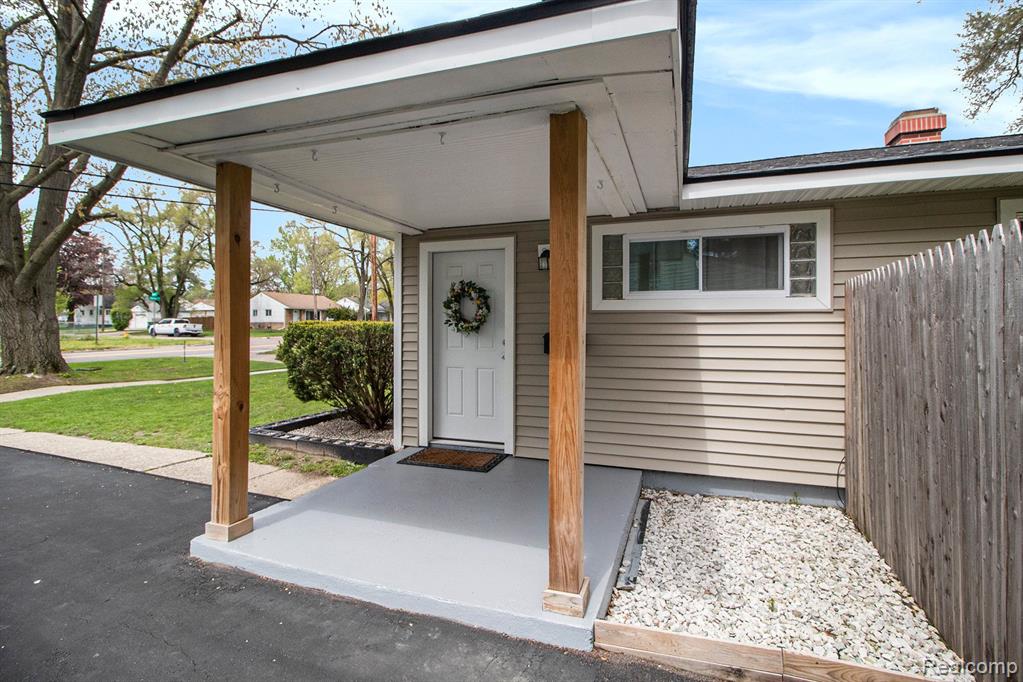 1635 S Harris Road, Ypsilanti, MI 48198 — Photo 2