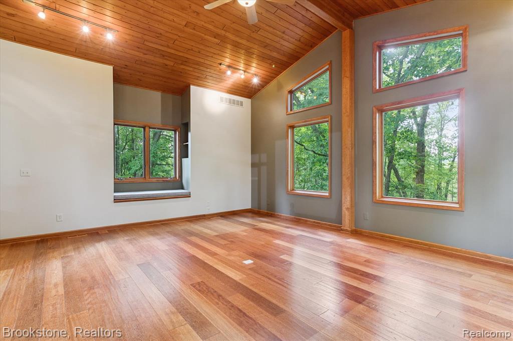5142 Marvin Road, Clarkston, MI — Photo 9