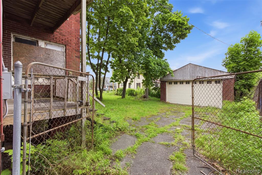 8221 Dexter Avenue, Detroit, MI 48206 — Photo 14