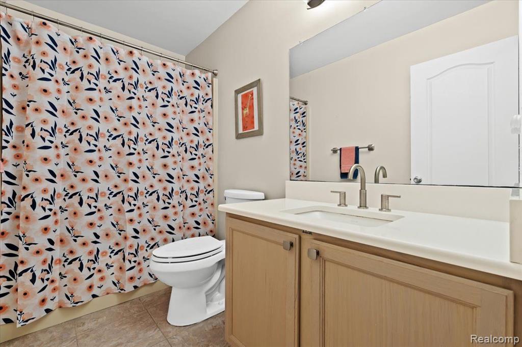 2597 MAPLE FOREST Court, Wixom, MI 48393 — Photo 11