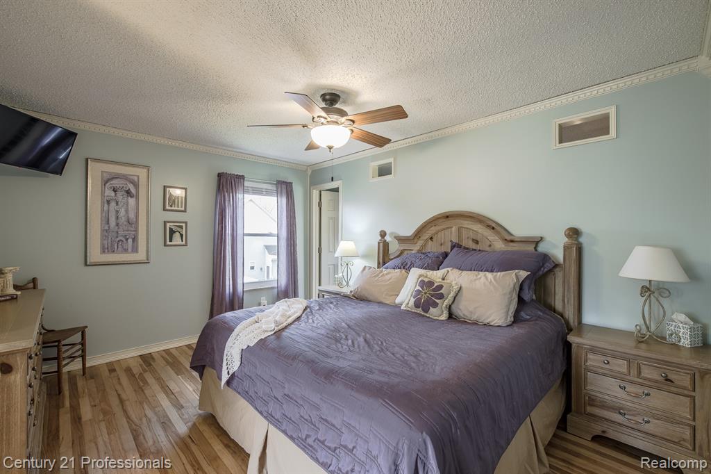 5492 E Alyssa Court, White Lake, MI 48383 — Photo 38