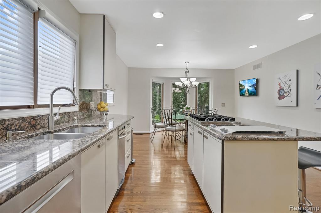 72 Vaughan Ridge Road, Bloomfield Hills, MI 48304 — Photo 23