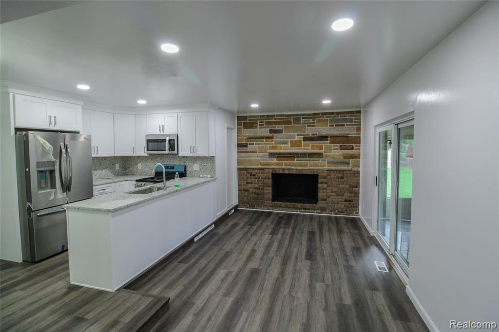 40159 William Drive, Sterling Heights, MI 48313 — Photo 10