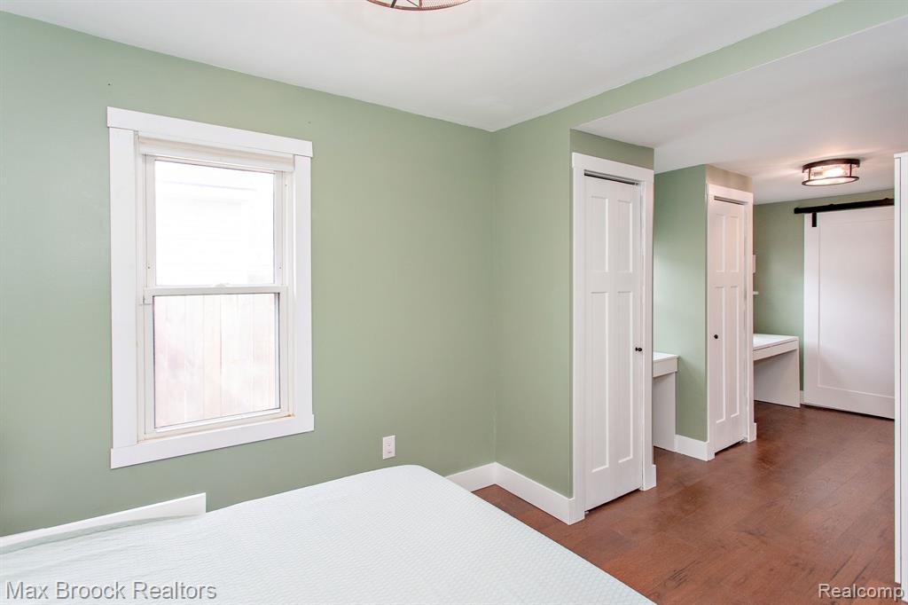 918 ALBERTA Street, Ferndale, MI 48220 — Photo 18
