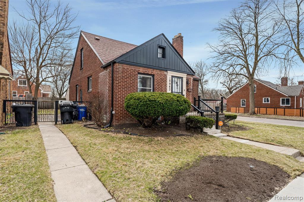 18943 Curtis Street, Detroit, MI 48219 — Photo 33