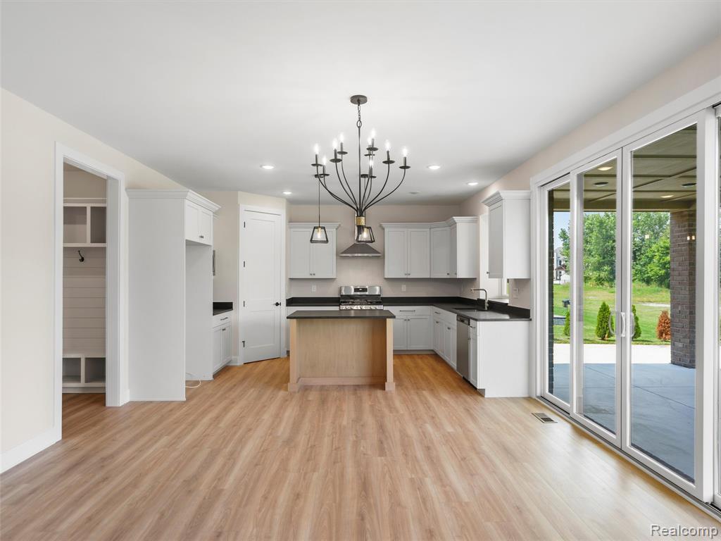 45070 TWIN RIVER Drive, Macomb, MI 48044 — Photo 12