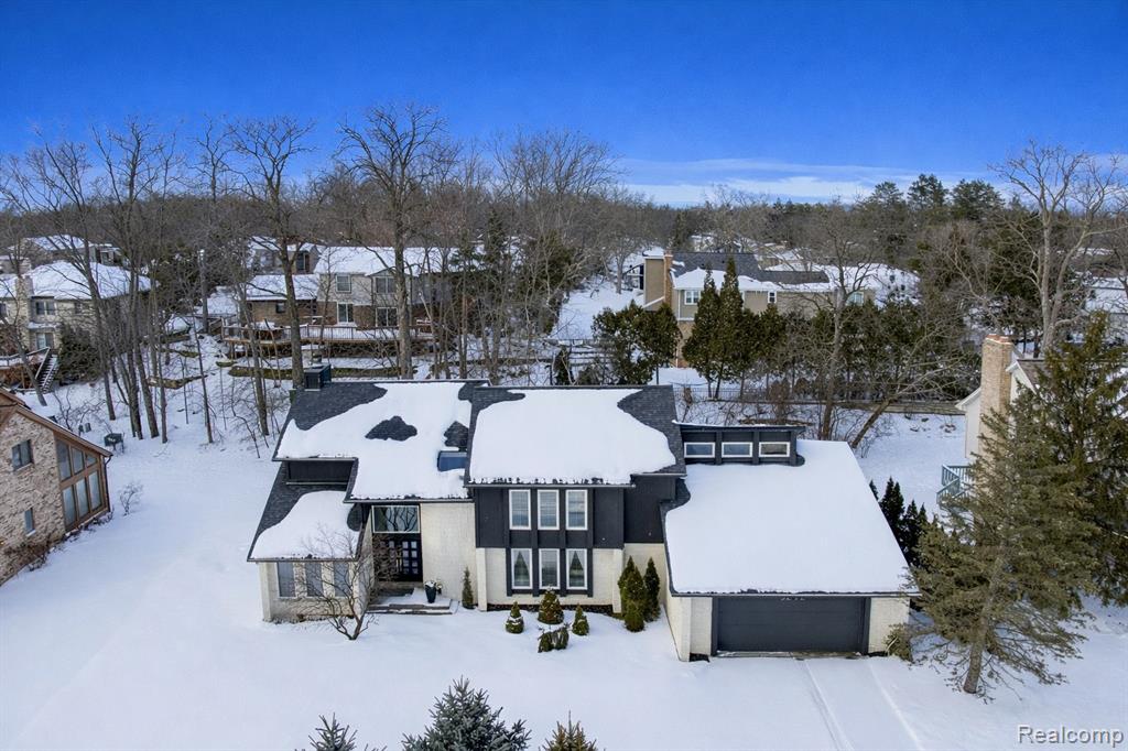 5292 Pond Bluff Drive, West Bloomfield, MI 48323 — Photo 69