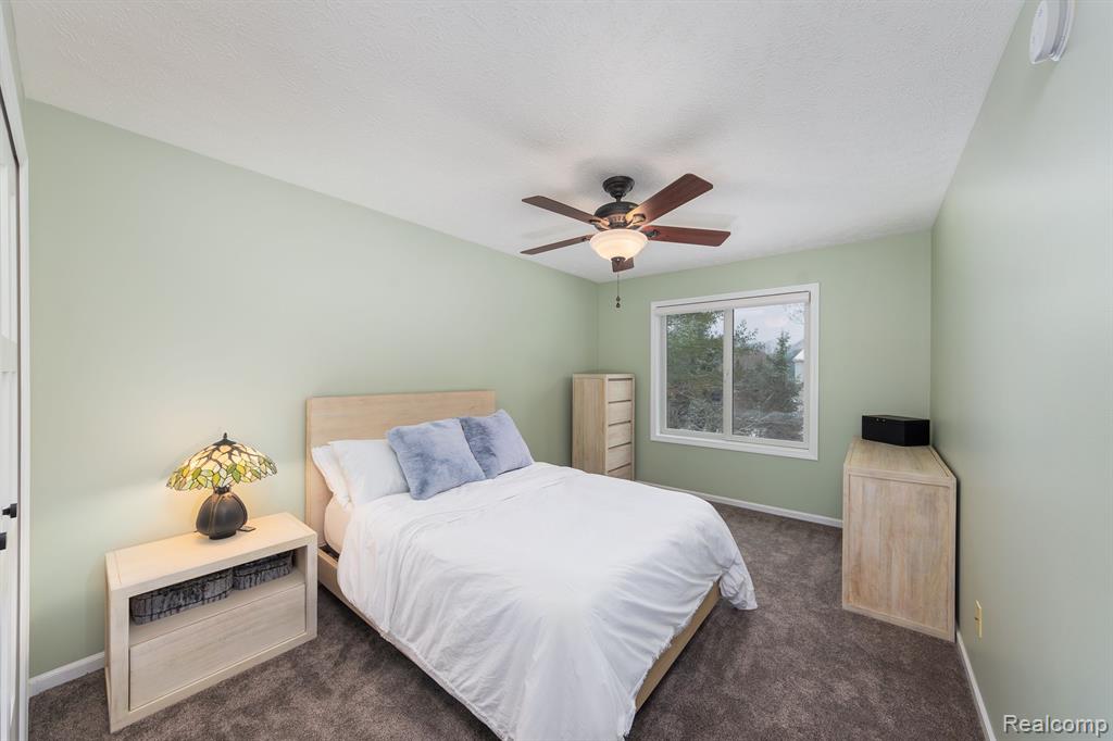 8484 SADDLEWOOD Drive, Brighton, MI 48116 — Photo 23