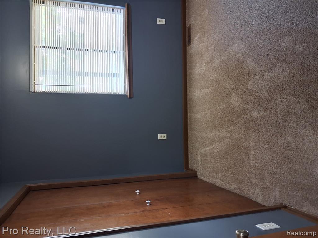 2219 Lakeview Avenue, Ypsilanti, MI 48198 — Photo 16