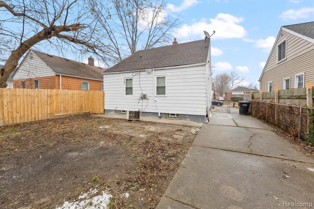 6485 Rosemont Avenue, Detroit, MI 48228 — Photo 7
