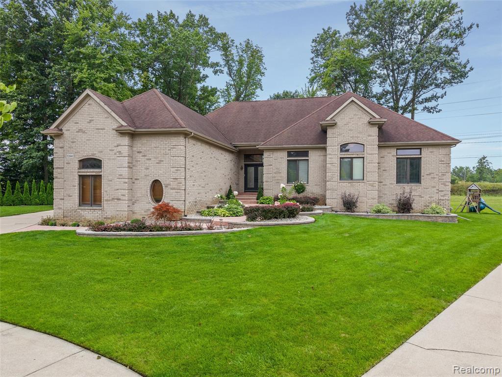 52041 Loon Court, Shelby Twp, MI 48315 — Photo 39