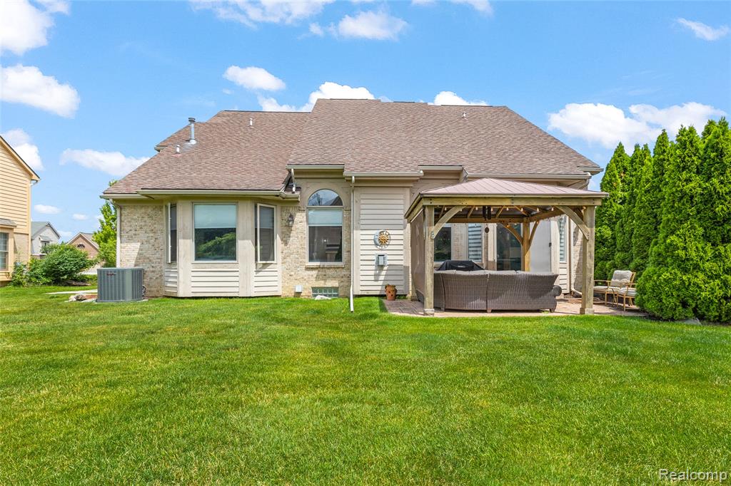 51037 Weston Drive, Plymouth, MI 48170 — Photo 37