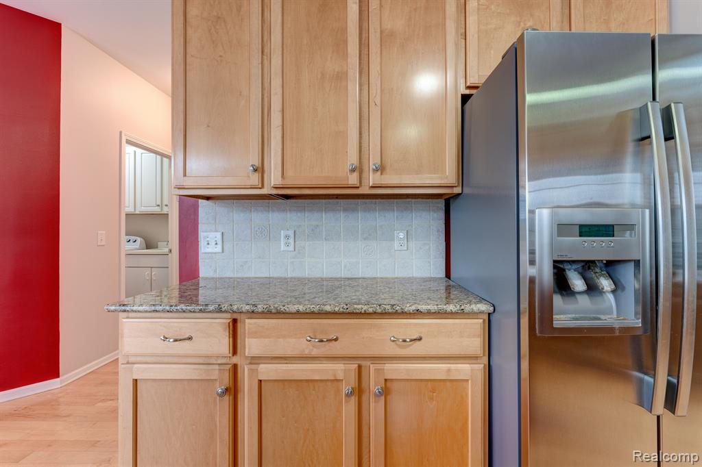 5933 WOODFIELD Parkway, Grand Blanc, MI 48439 — Photo 12