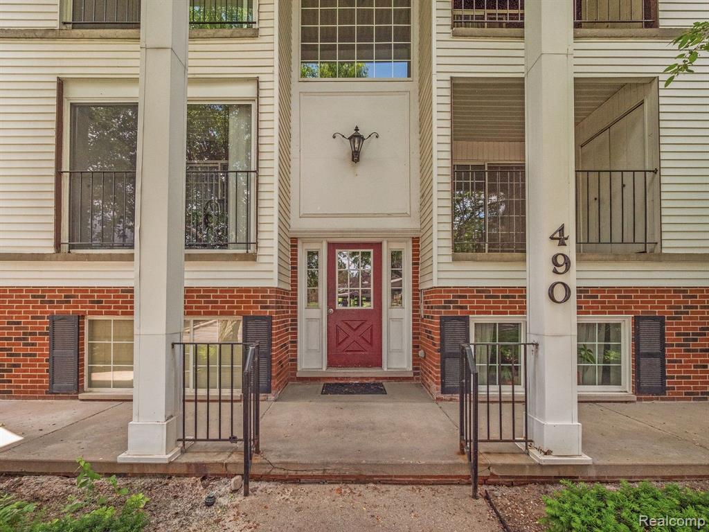 490 BALDWIN Avenue, Rochester, MI 48307 — front exterior