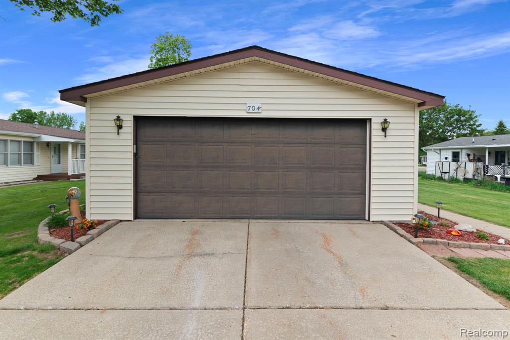 704 Webber Court, Linden, MI 48451 — Photo 5