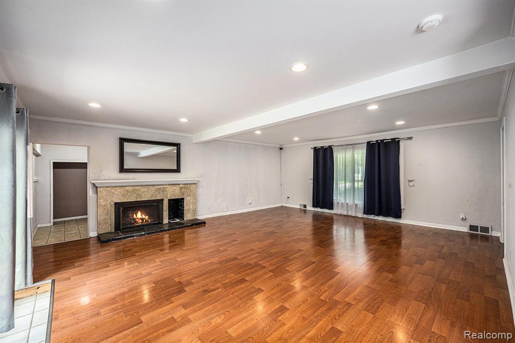 20740 Marter Road, Grosse Pointe Woods, MI 48236 — Photo 11