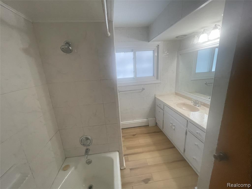 980 Indiana Avenue, Marysville, MI 48040 — Photo 19