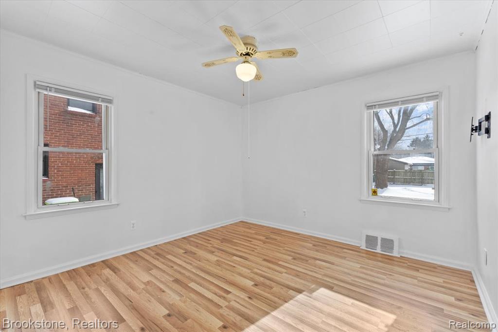 951 Argyle Avenue, Pontiac, MI 48341 — Photo 12