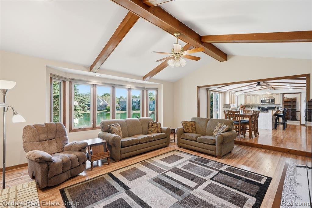8915 Chestnut Run Drive, Utica, MI 48317 — Photo 24