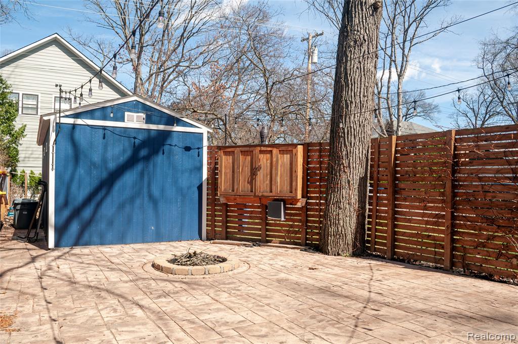 802 Catalpa Drive, Royal Oak, MI 48067 — Photo 35