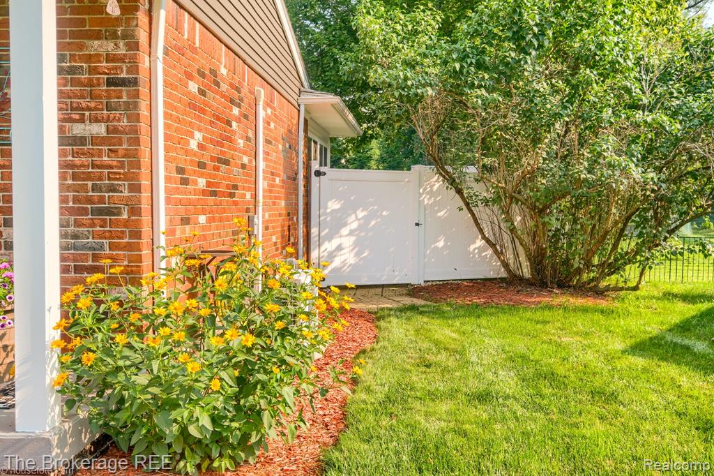 9404 E Lippincott Boulevard, Davison, MI 48423 — Photo 61