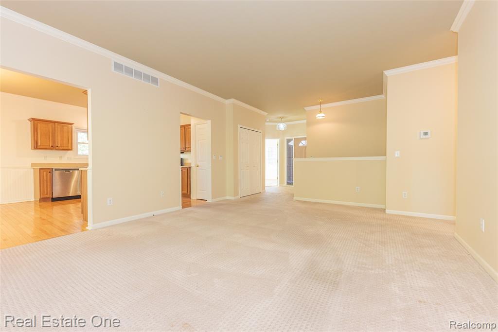 9970 Whispering Woods Drive, Pinckney, MI 48169 — Photo 17