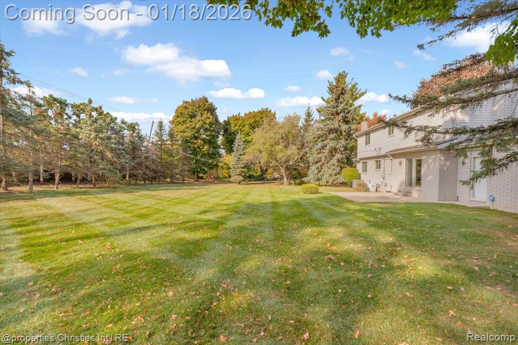 6260 Nicholas Drive, West Bloomfield, MI — Photo 34