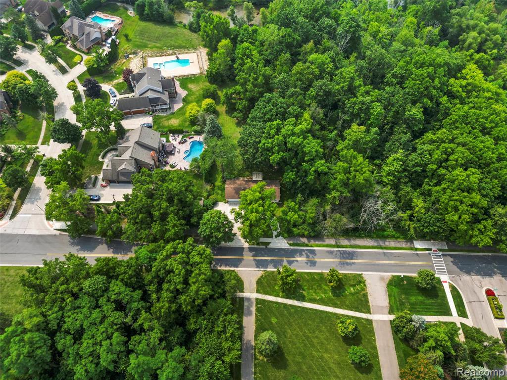 46275 W 11 Mile Rd, Novi, MI — Photo 15