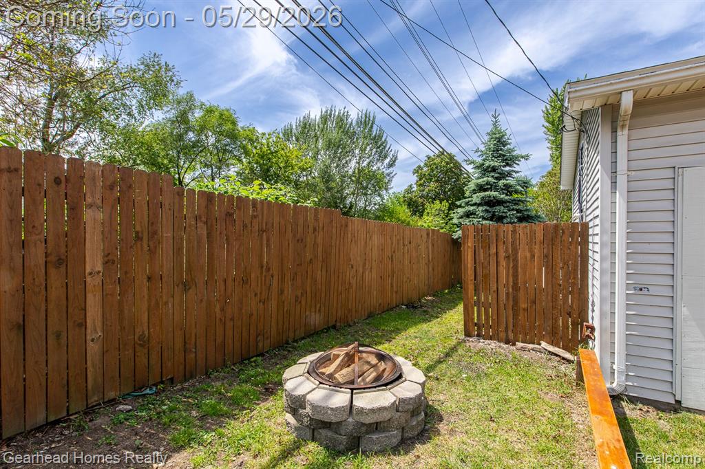 2831 Watkins Lake Road, Waterford, MI 48328 — Photo 41