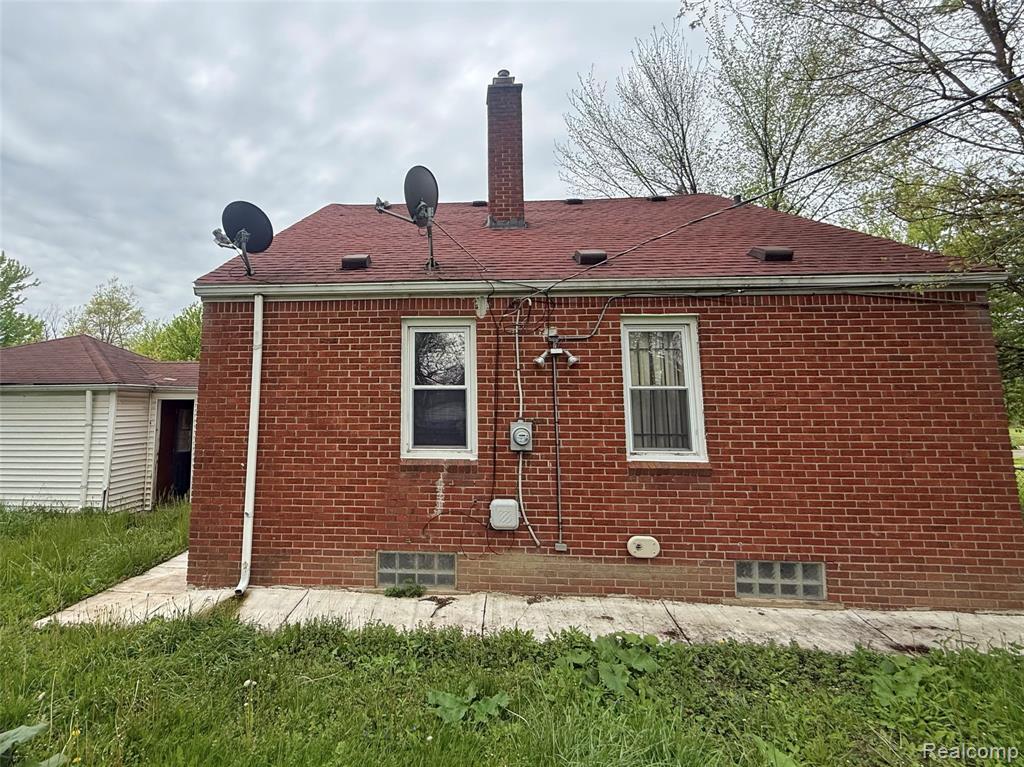 9030 Plainview Avenue, Detroit, MI 48228 — Photo 17