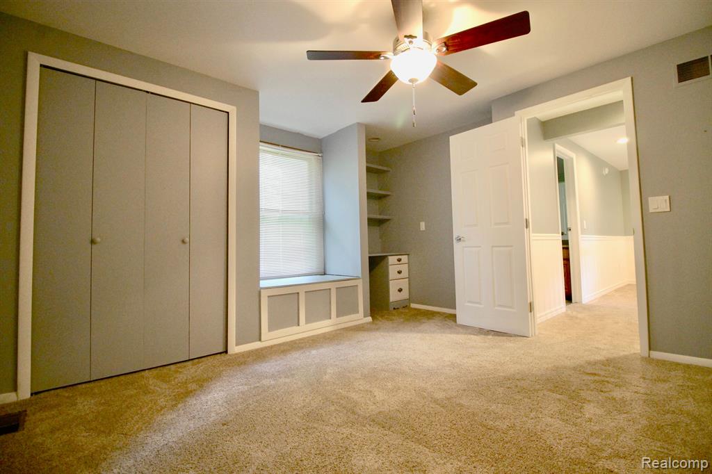 9296 Pine Hill Trail, Fenton, MI 48430 — Photo 17