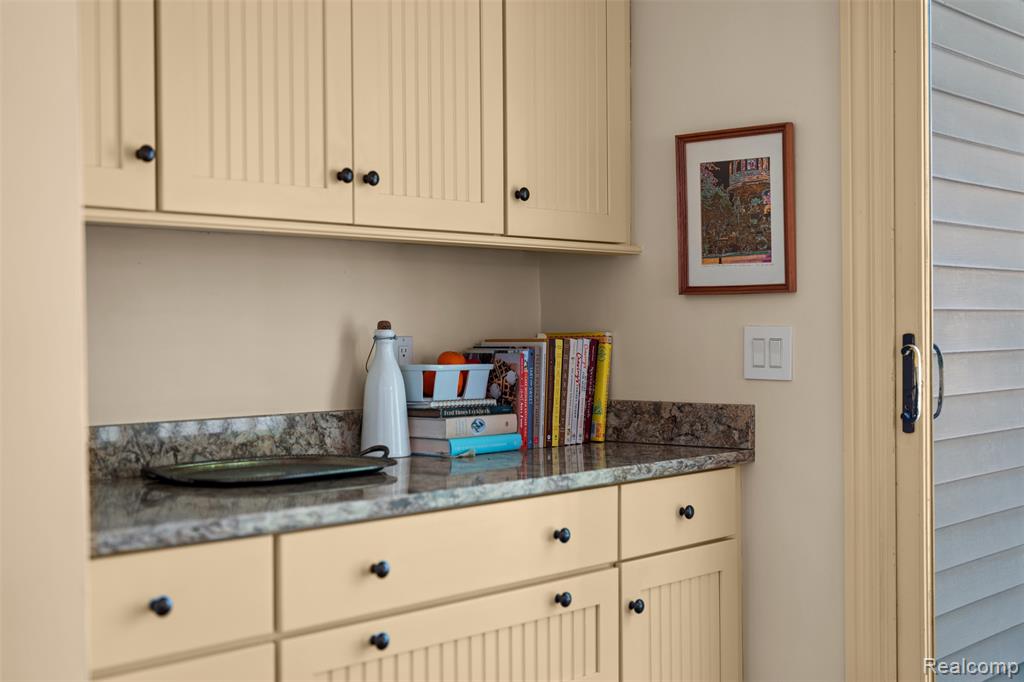 414 Cloverly Road, Grosse Pointe Farms, MI 48236 — Photo 31