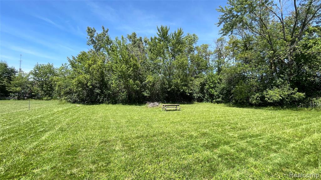 1052 Alton Avenue, Mundy, MI 48507 — Photo 4