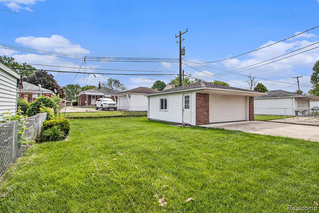 9592 SARASOTA, Redford, MI 48239 — Photo 26