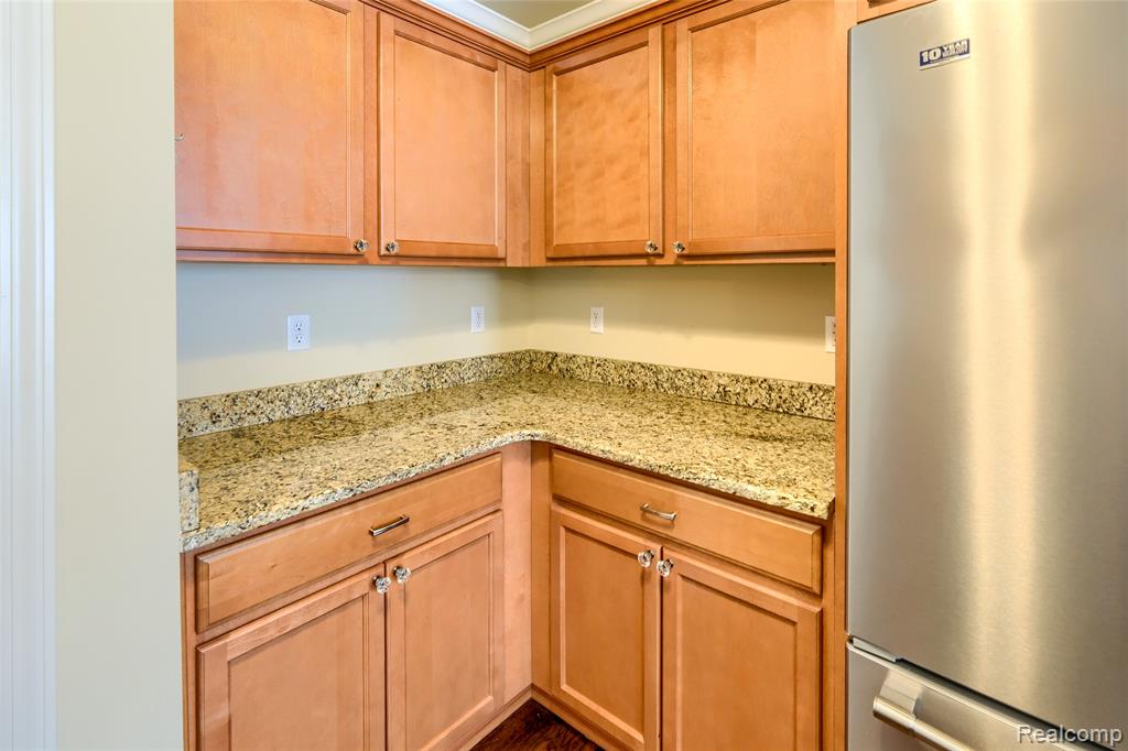 4503 Cross Creek Boulevard, Burton, MI 48509 — Photo 20