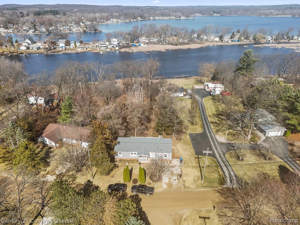 8878 RIVER VALLEY Road, Brighton, MI 48116 — Photo 26