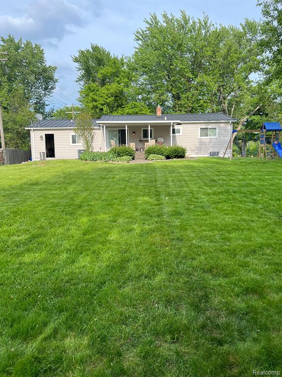 42 S AVERY Road, Waterford, MI 48328 — Photo 41