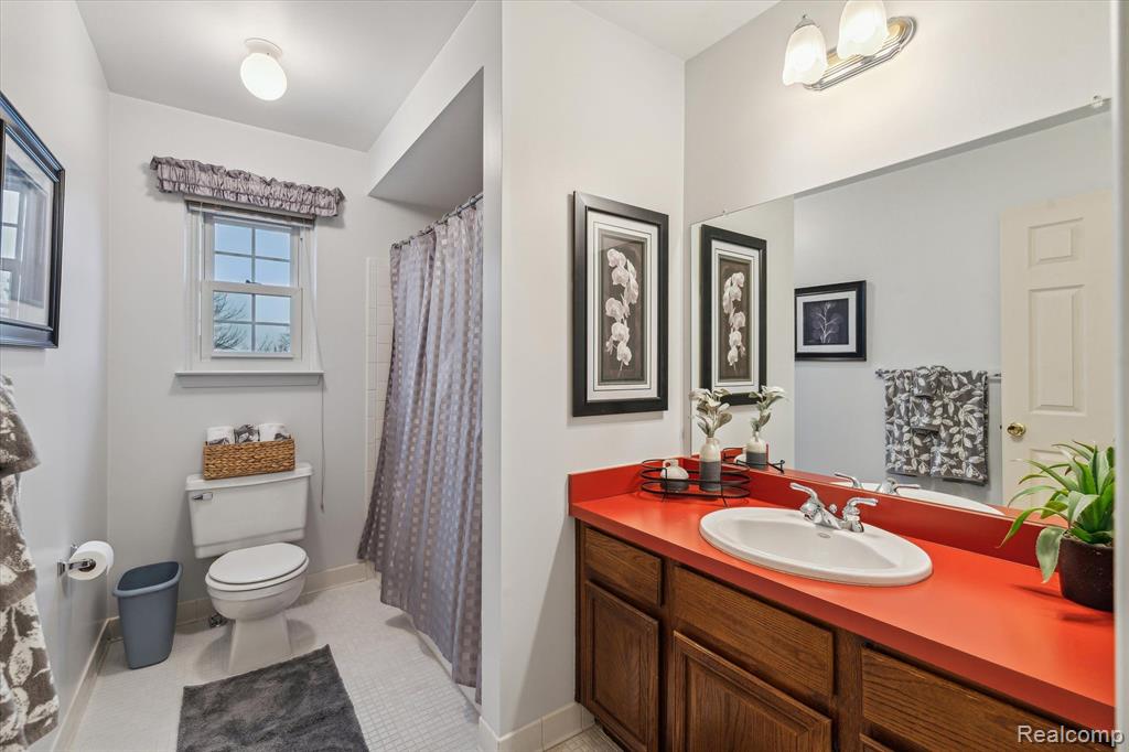 45303 CLAYMORE Drive, Canton, MI 48187 — Photo 36