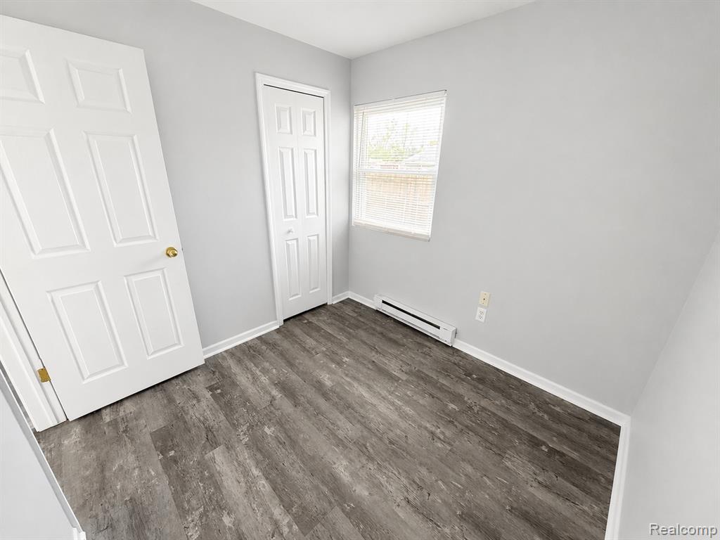 617 W Commerce Road, Walled Lake, MI 48382 — Photo 9
